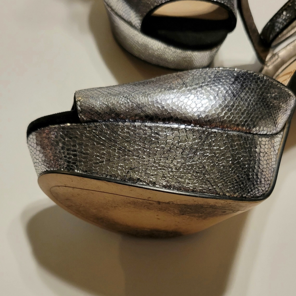 Metallic heels - Picture 3 of 4